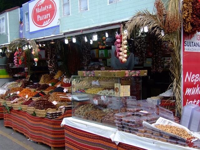poza-2-fructe-uscate-la-bazarul-turcesc
